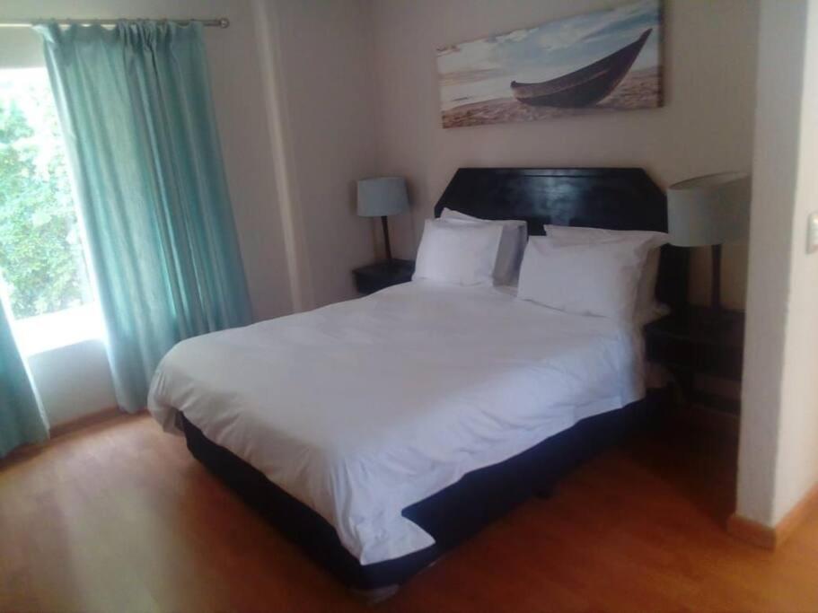 Daisy St -One Bedroom Apartment Joanesburgo Exterior foto